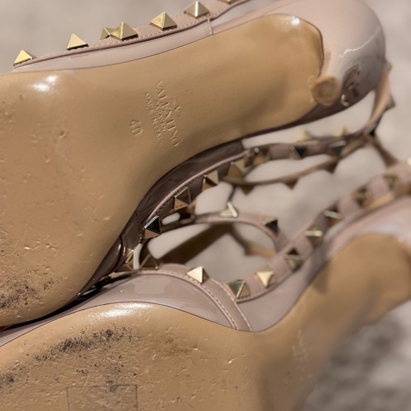 Valentino Rockstud T-Strap Pointed Toe
Pump (Women) - Picture 4 of 4